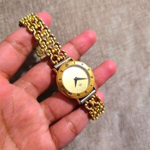 Gucci Skeleton Band Gold Women's Watch